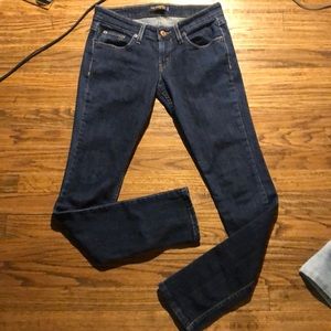 Dark Washed Skinny Levi’s